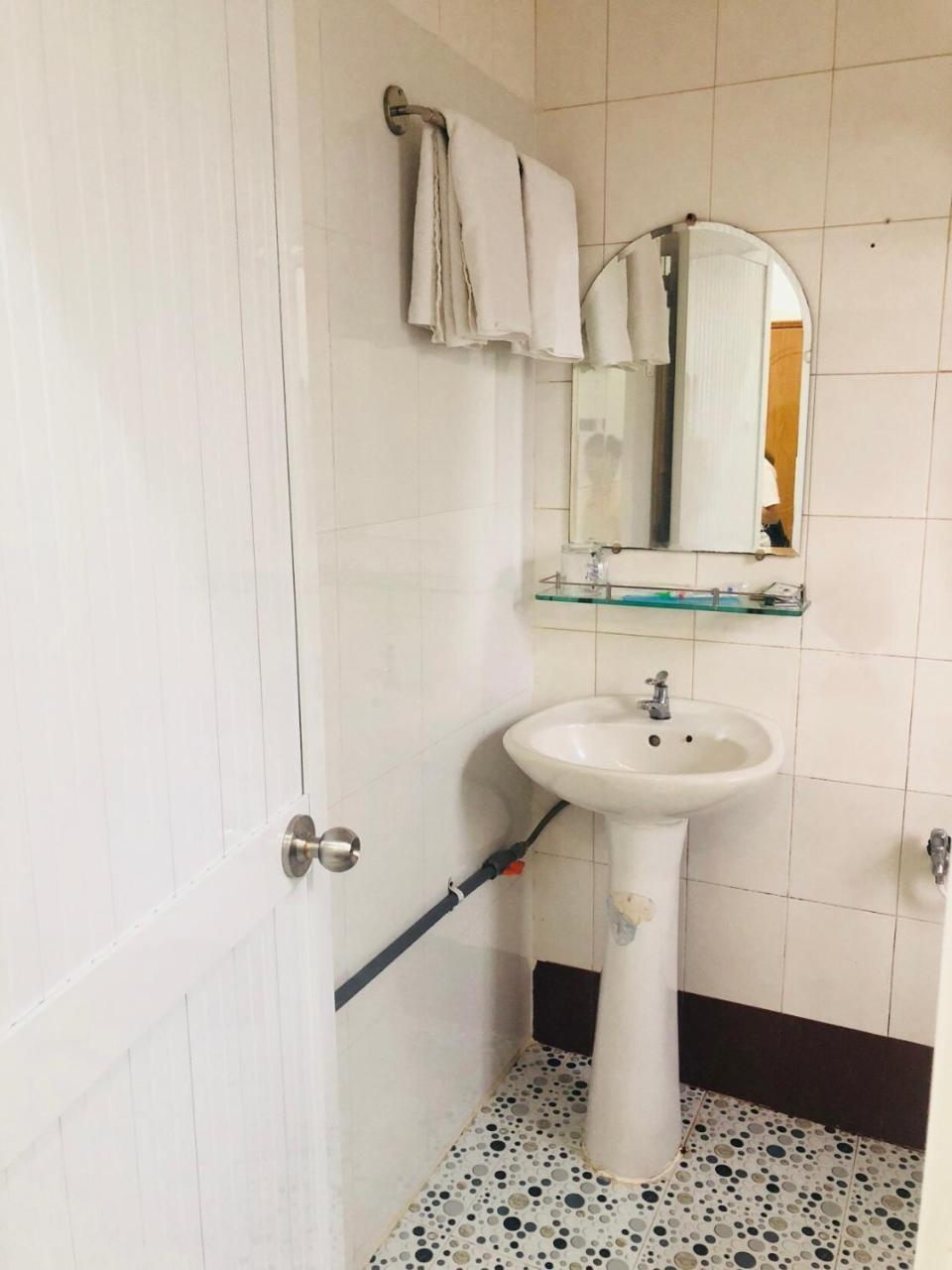 Vĩnh Long Thien Thanh Hotel מראה חיצוני תמונה